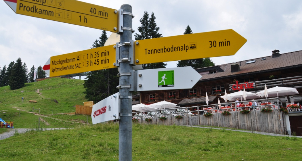 Chrüz Dort oben startet der Floomzer Chrüz Dort oben startet der Floomzer