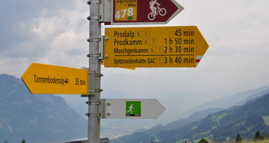 Blick von Cafrida in Richtung Churer Rheintal Blick von Cafrida in Richtung Churer Rheintal