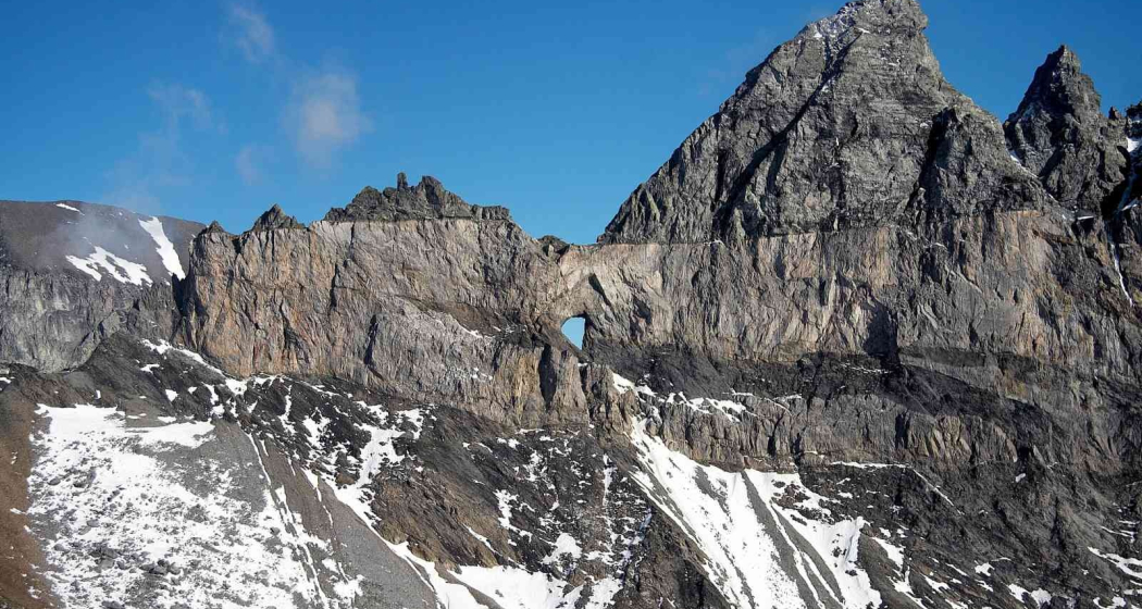 Sicht auf das Martinsloch von Glarner Seite