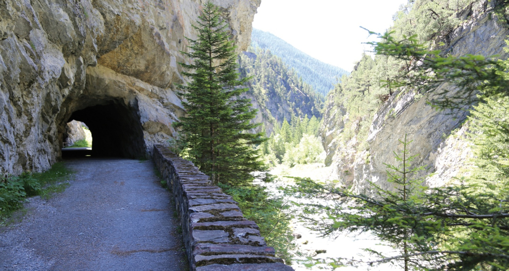 Mobilitätsweg Zügenschlucht Davos (oua_38038803_image) Mobilitätsweg Zügenschlucht Davos (oua_38038803_image)
