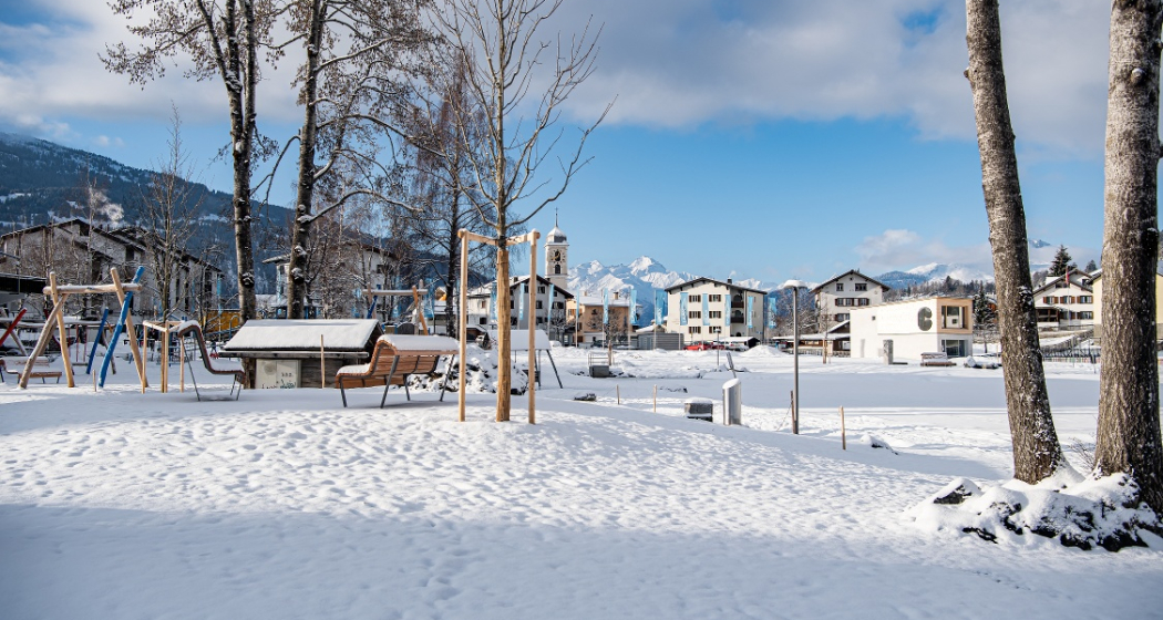 Laax Dorf - Seerundgang (oua_43361840_image) Laax Dorf - Seerundgang (oua_43361840_image)