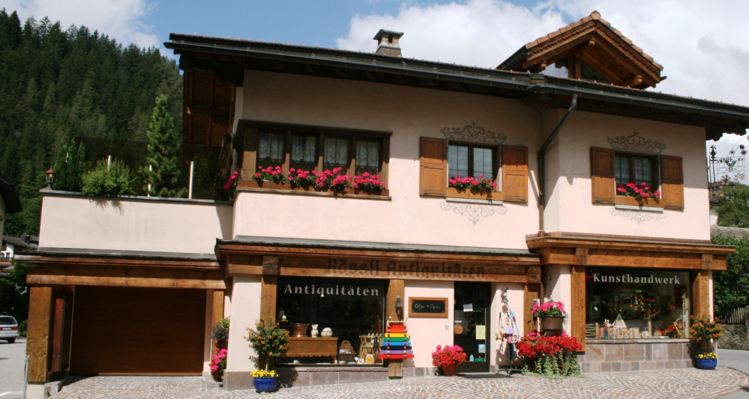 Rössli Antiquitäten und Holz-Spielwaren (oua_45097747_image) Rössli Antiquitäten und Holz-Spielwaren (oua_45097747_image)