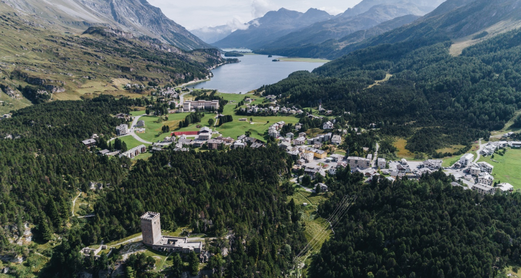 Maloja der Startpunkt des Innradweg Maloja der Startpunkt des Innradweg