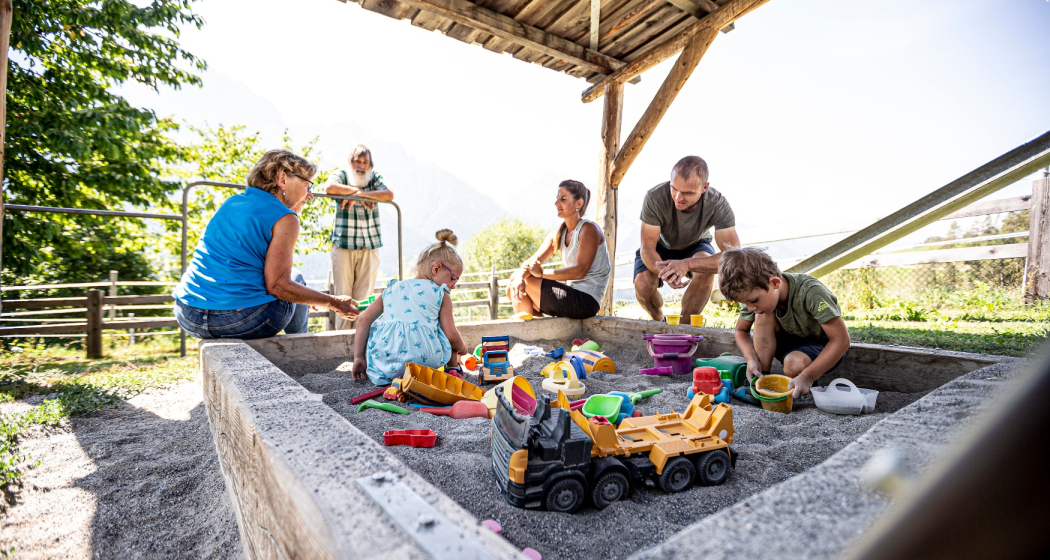 Spielplatz Davo Stron (oua_52823397_image)