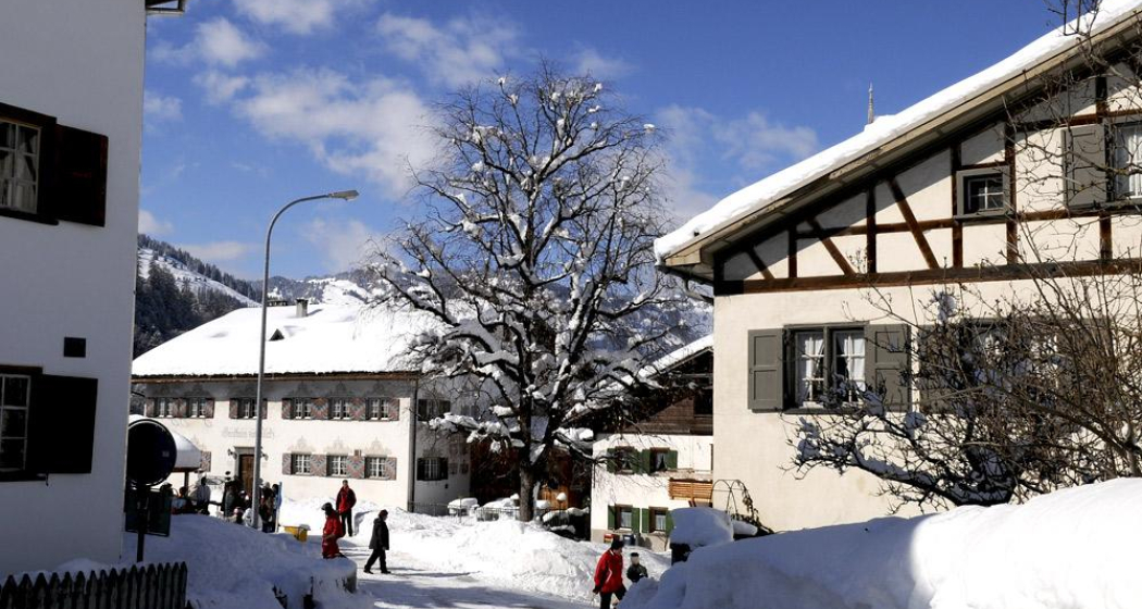Der Dorfplatz von Fideris Der Dorfplatz von Fideris
