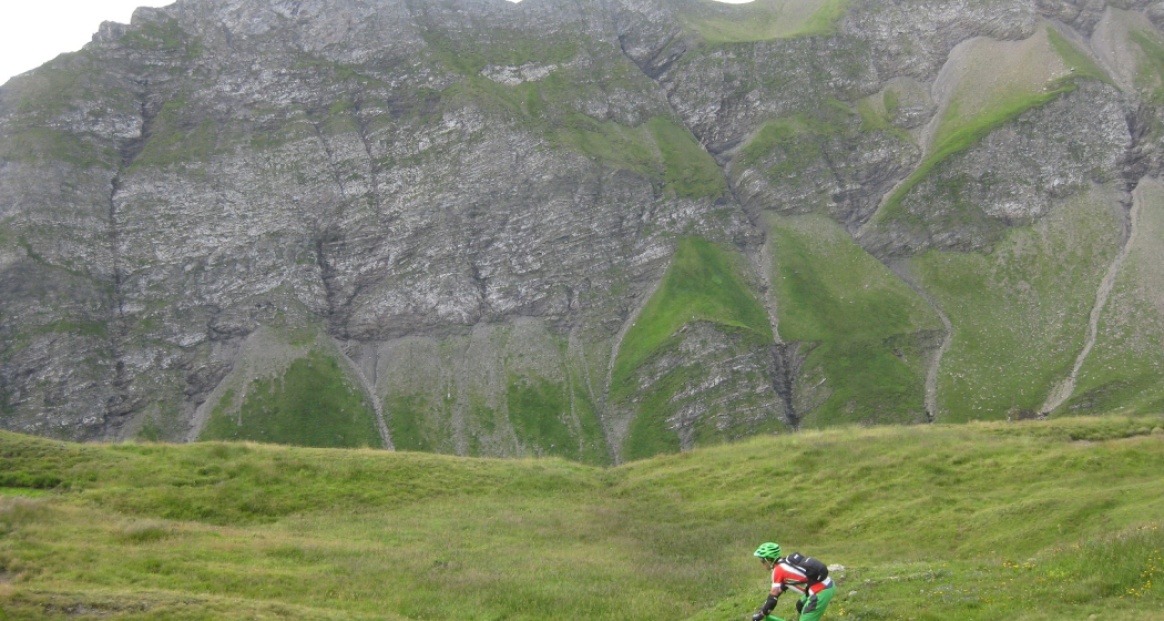 Abfahrt ab der Pizolhütte zur Alp Lasa Abfahrt ab der Pizolhütte zur Alp Lasa