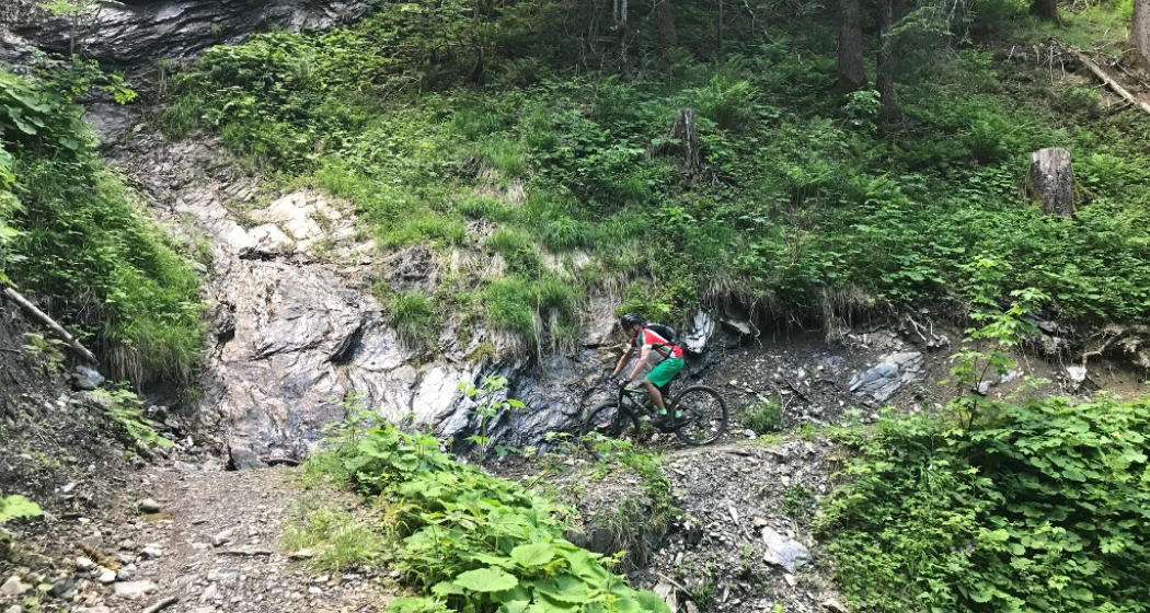 Bachübergang im Valeis Bachübergang im Valeis