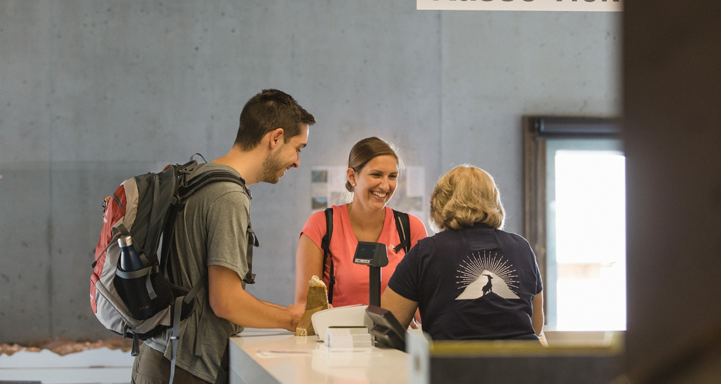 Gäste-Information Zernez Gäste-Information Zernez