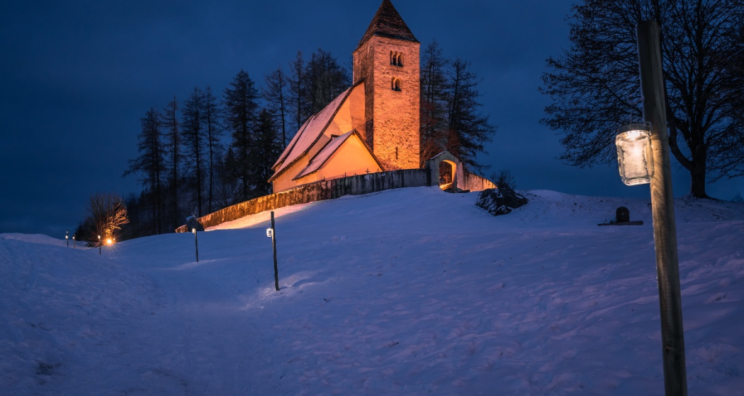 Laternenweg: Falera - Laax Dorf (oua_55527457_image) Laternenweg: Falera - Laax Dorf (oua_55527457_image)
