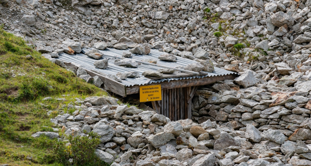 Silbermine auf der Alp Taspegn Silbermine auf der Alp Taspegn