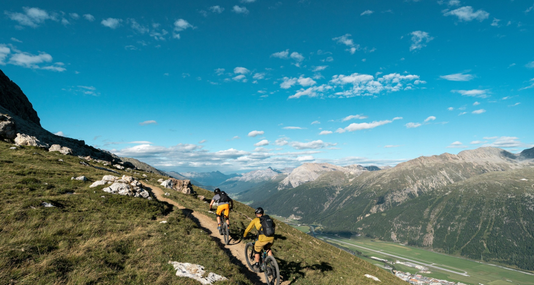 Trail Richtung Alp Muntatsch Trail Richtung Alp Muntatsch