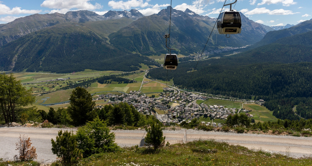 Blick runter auf Celerina