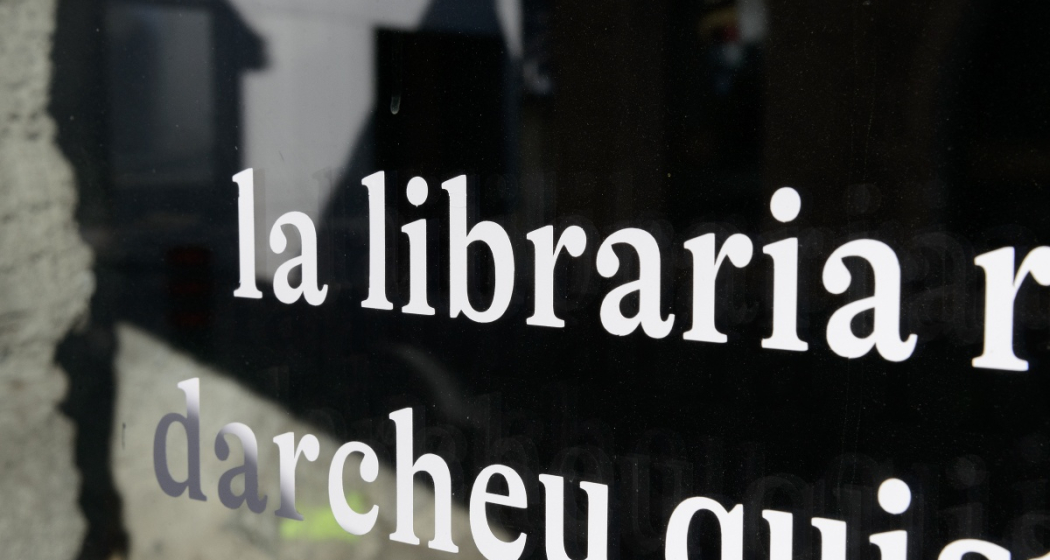 libraria poesia clozza (oua_58354328_image) libraria poesia clozza (oua_58354328_image)