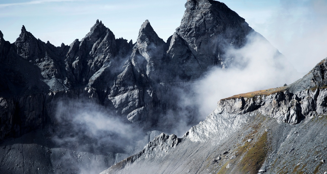 Die magische Linie in Wolken gehüllt
