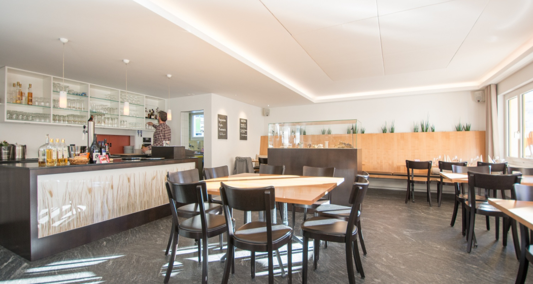 frisches Ambiente in der Gaststube