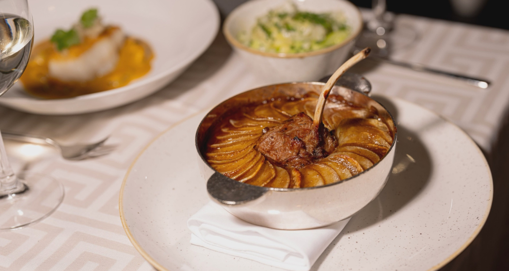 Sunny Bar & Grill by Tom Booton (oua_600084644_image) Sunny Bar & Grill by Tom Booton (oua_600084644_image)