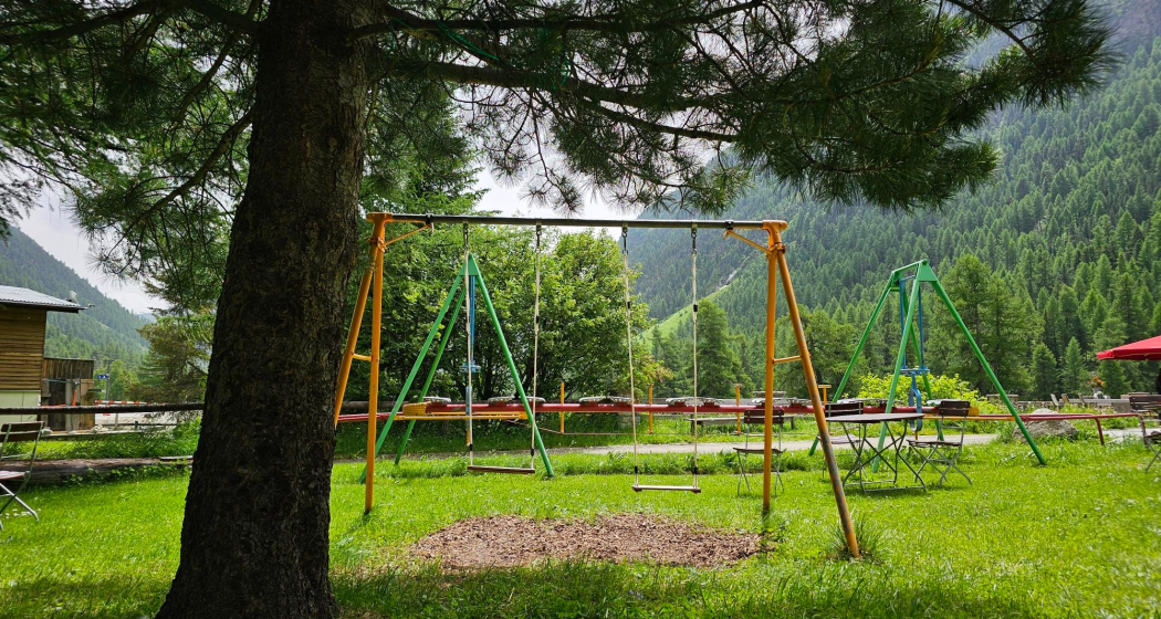 Kinderspielplatz beim Gasthaus Spinas (oua_600986134_image) Kinderspielplatz beim Gasthaus Spinas (oua_600986134_image)