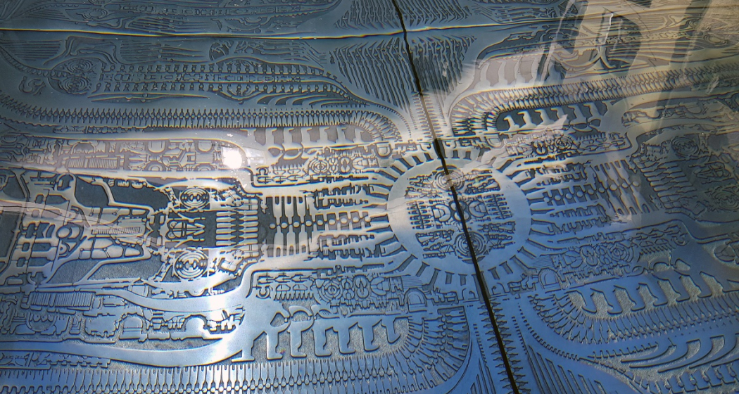 Gigerbrunnen - biomechanische Aluminiumplatten Gigerbrunnen - biomechanische Aluminiumplatten