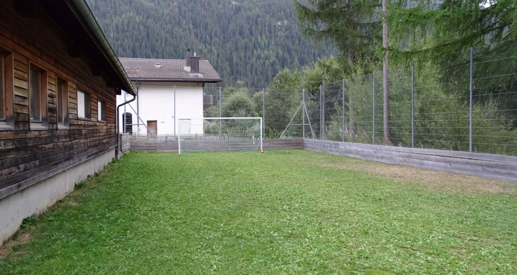 Fussballplatz Surfers