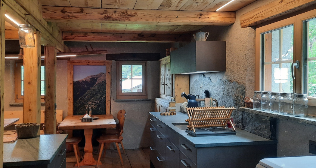 Tigias Plang Faller, Küche & Aufenthaltsraum Tigias Plang Faller, Küche & Aufenthaltsraum