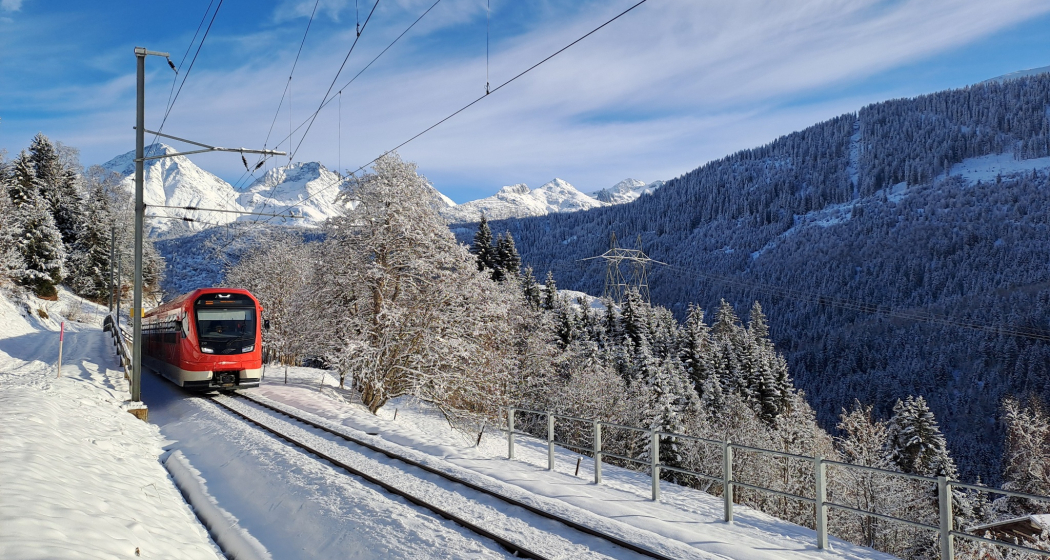 an der Bahnlinie entlang an der Bahnlinie entlang