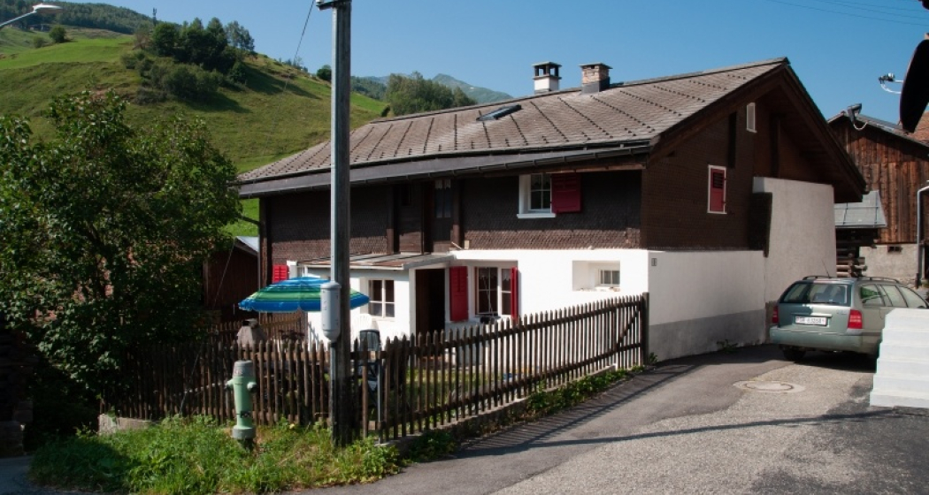 Casa Carli Garteneingang