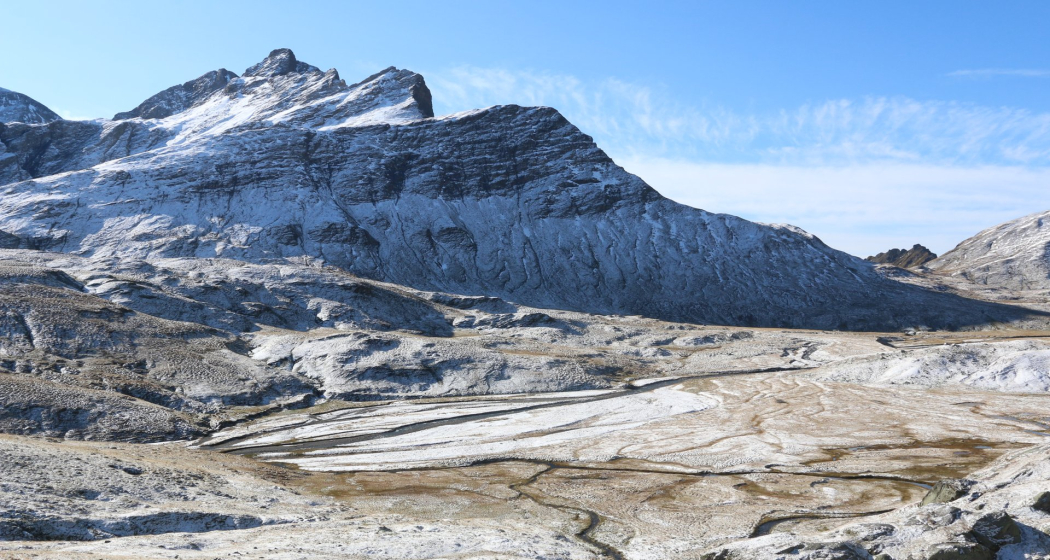 Im Herbst kann es schnell einmal Schnee geben auf der Greina Im Herbst kann es schnell einmal Schnee geben auf der Greina