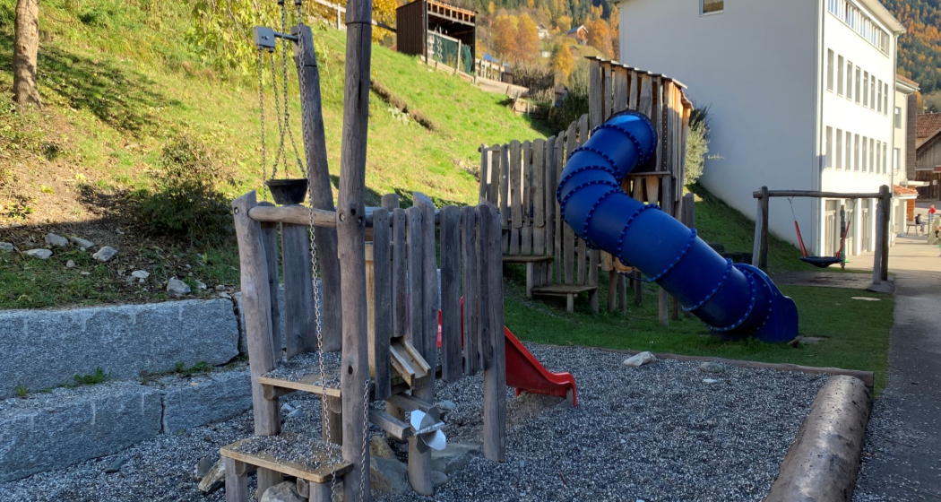 Spielplatz Tomils (oua_611520065_image)