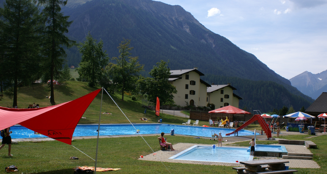 Freibad mit Kinderbecken Freibad mit Kinderbecken