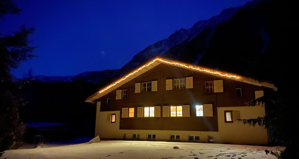Gruppenhaus im Winter Gruppenhaus im Winter