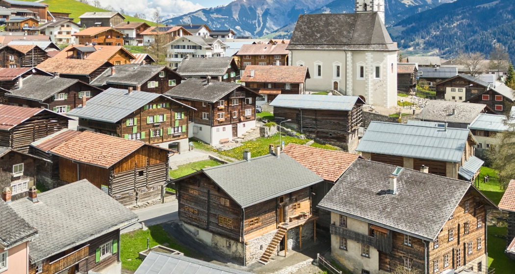 Ferienwohnung Casa Fontauna - Ansicht Sommer