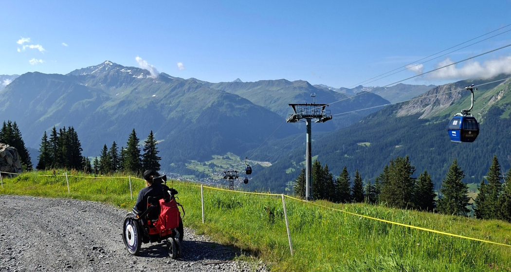 Schon der Start der JST Mountain Drive Route bei der Bergstation Madrisa bietet wunderschöne Ausblicke. Schon der Start der JST Mountain Drive Route bei der Bergstation Madrisa bietet wunderschöne Ausblicke.