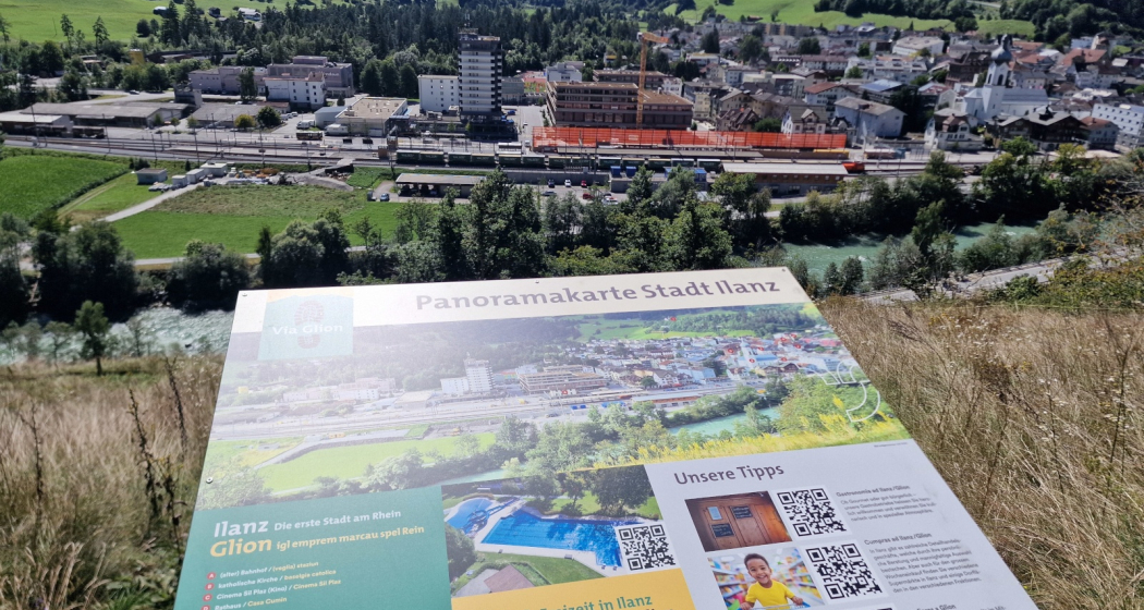 Panoramakarte Peterschauna oberhalb Ilanz Panoramakarte Peterschauna oberhalb Ilanz