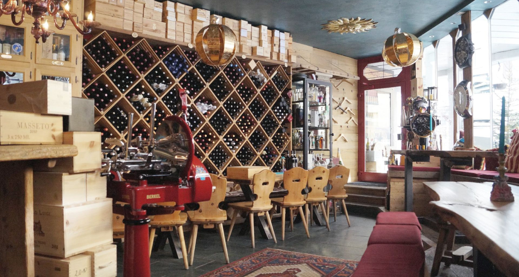 Pavarotti Wine Bar (oua_620271845_image) Pavarotti Wine Bar (oua_620271845_image)