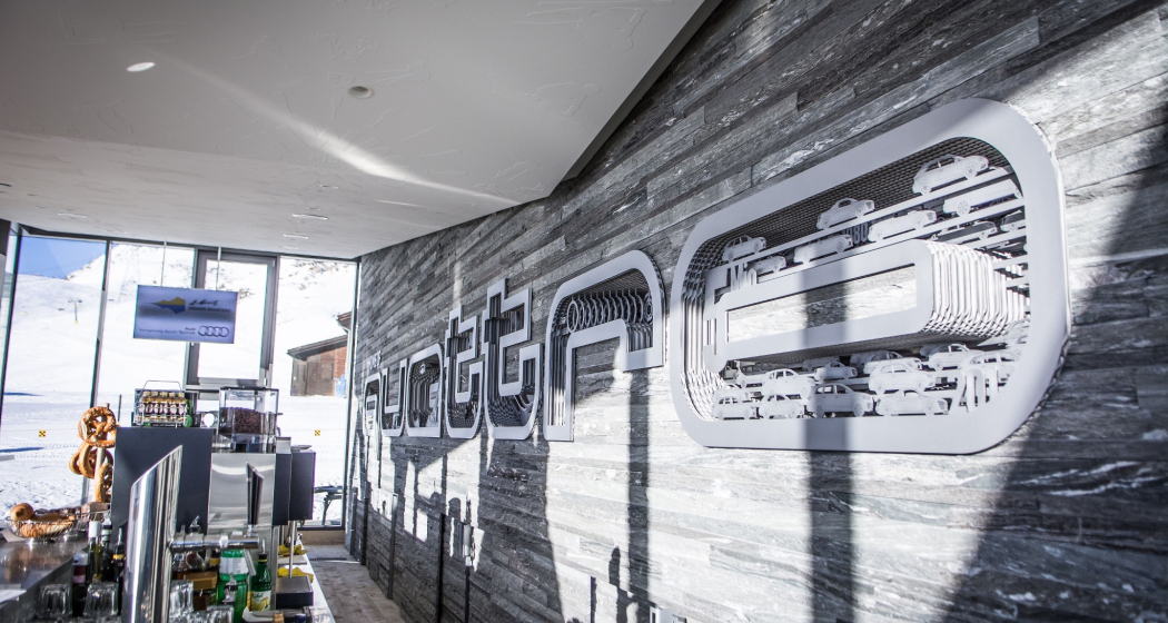 Quattro Bar (oua_620272458_image)