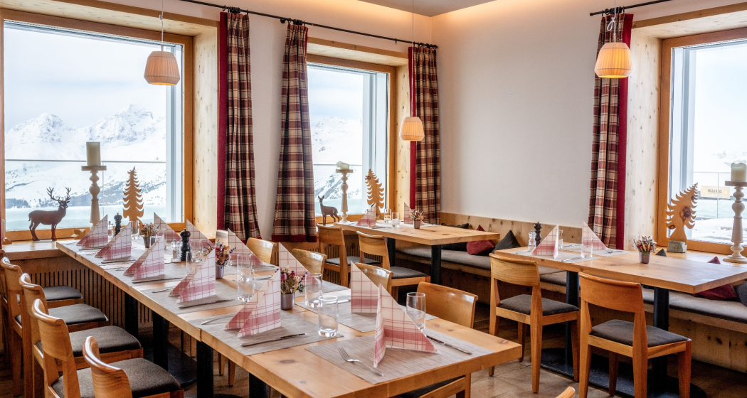 Panoramarestaurant Muottas Muragl (oua_620272527_image) Panoramarestaurant Muottas Muragl (oua_620272527_image)
