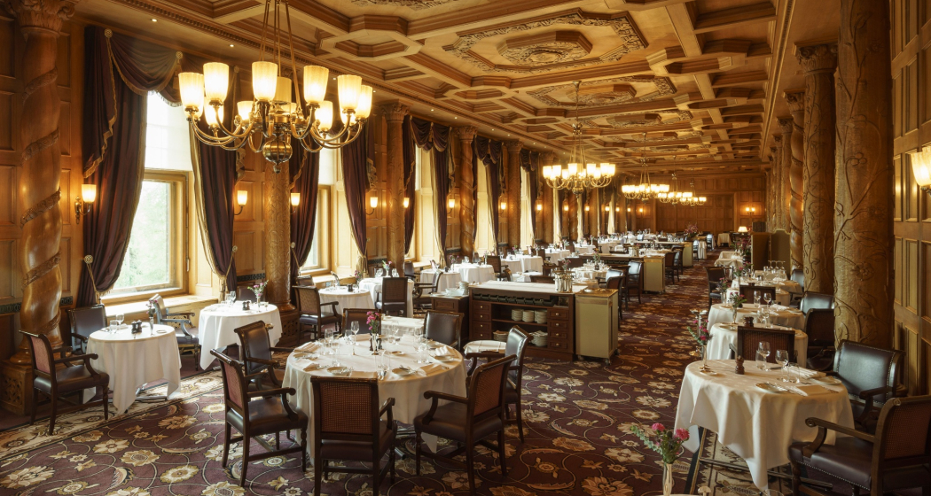 Grand Restaurant im Suvretta House (oua_620272703_image) Grand Restaurant im Suvretta House (oua_620272703_image)