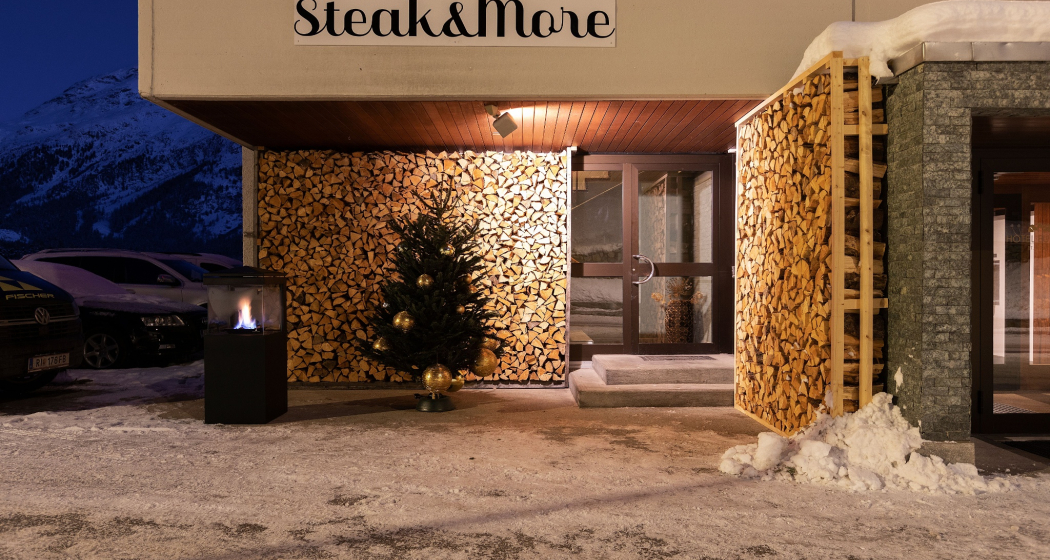 Steak & More by Hotel Europa Suites (oua_620273043_image) Steak & More by Hotel Europa Suites (oua_620273043_image)
