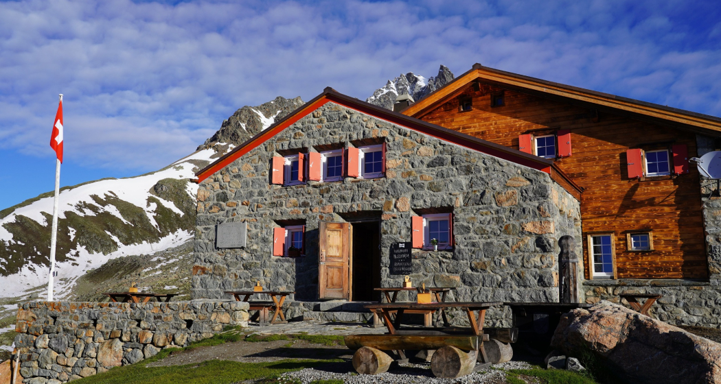 Berghütte Chamanna d'Es-cha SAC (oua_620273303_image) Berghütte Chamanna d'Es-cha SAC (oua_620273303_image)