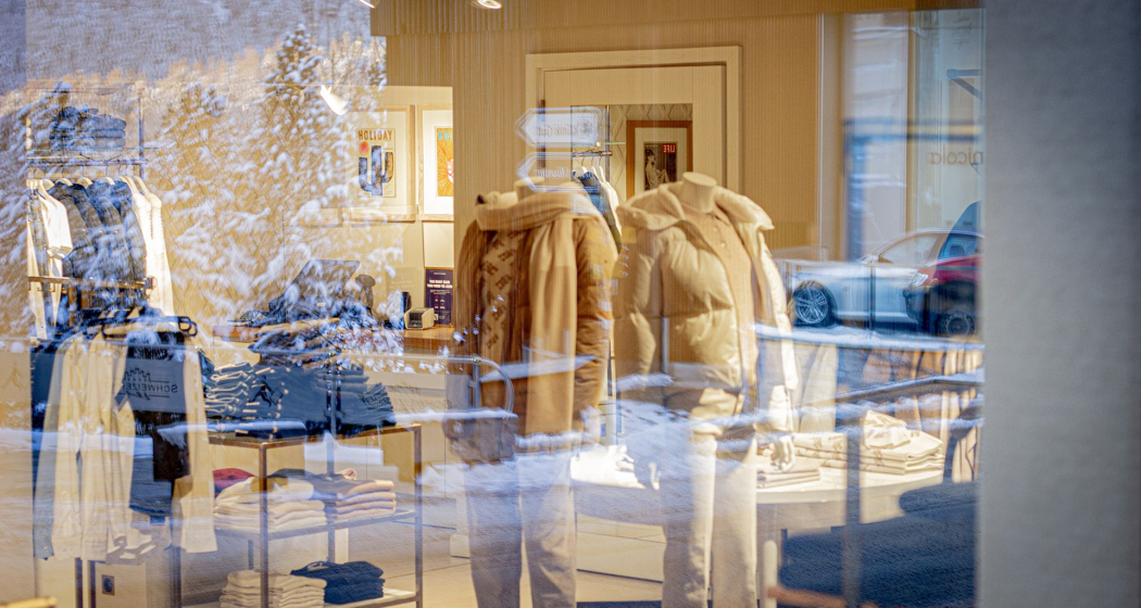 Tommy Hilfiger Store (oua_620278026_image) Tommy Hilfiger Store (oua_620278026_image)