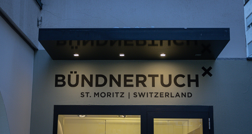 Bündnertuch (oua_620278396_image) Bündnertuch (oua_620278396_image)