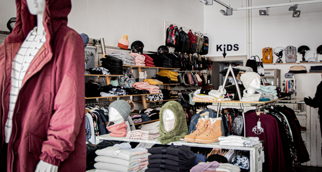 Studio 03 Fashion (oua_620278810_image) Studio 03 Fashion (oua_620278810_image)