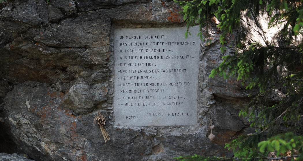 Nietzsche Gedenkstein auf der Halbinsel Chastè (oua_620278978_image)