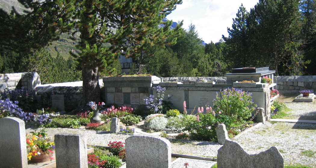Bergfriedhof Maloja - Segantini-Grab (oua_620279038_image) Bergfriedhof Maloja - Segantini-Grab (oua_620279038_image)