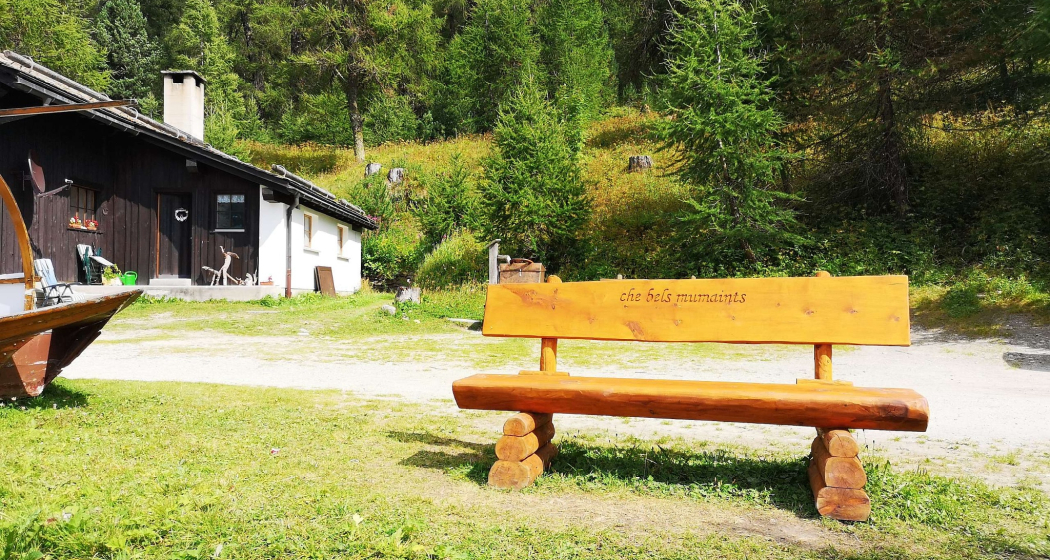 Sitzbank "che bels mumaints" am Silsersee (oua_620279817_image) Sitzbank "che bels mumaints" am Silsersee (oua_620279817_image)