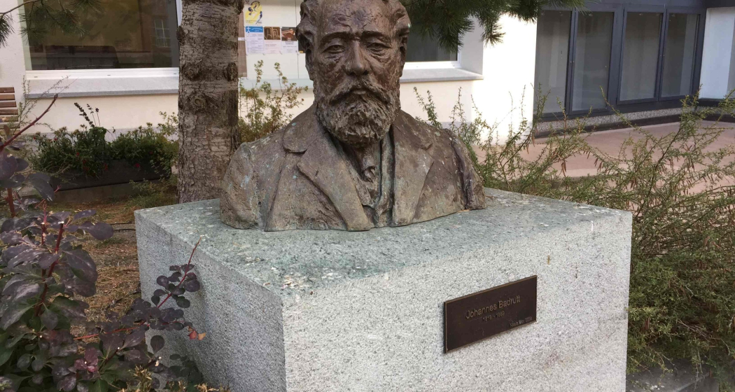 Bronze-Büste von Johannes Badrutt (oua_620279944_image) Bronze-Büste von Johannes Badrutt (oua_620279944_image)