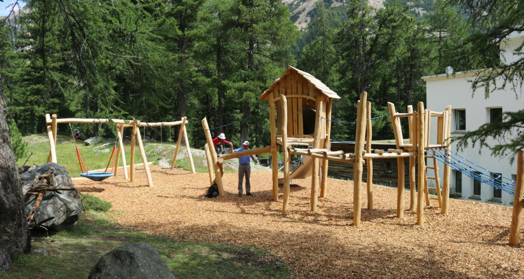 Kinderspielplatz Morteratsch (oua_620280477_image) Kinderspielplatz Morteratsch (oua_620280477_image)