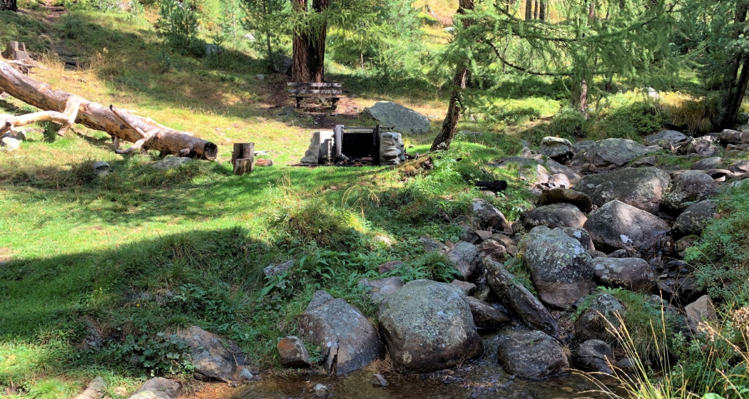 Feuerstelle beim Ovelin da la Spusa (oua_620280505_image) Feuerstelle beim Ovelin da la Spusa (oua_620280505_image)