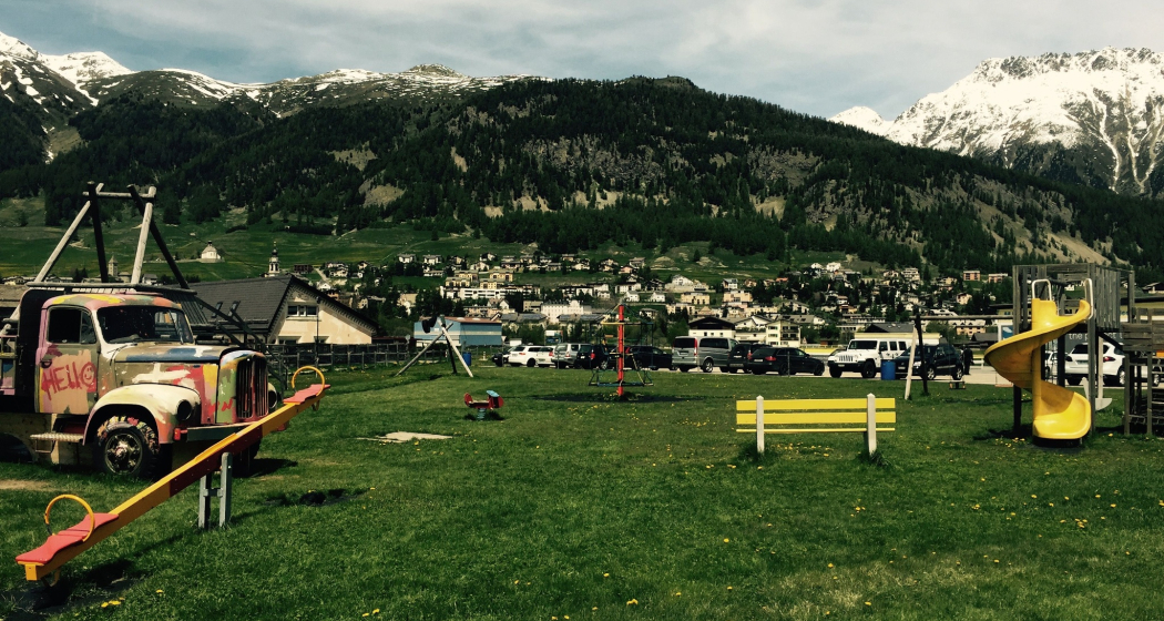 Kinderspielplatz Flugplatz Samedan (oua_620280694_image) Kinderspielplatz Flugplatz Samedan (oua_620280694_image)