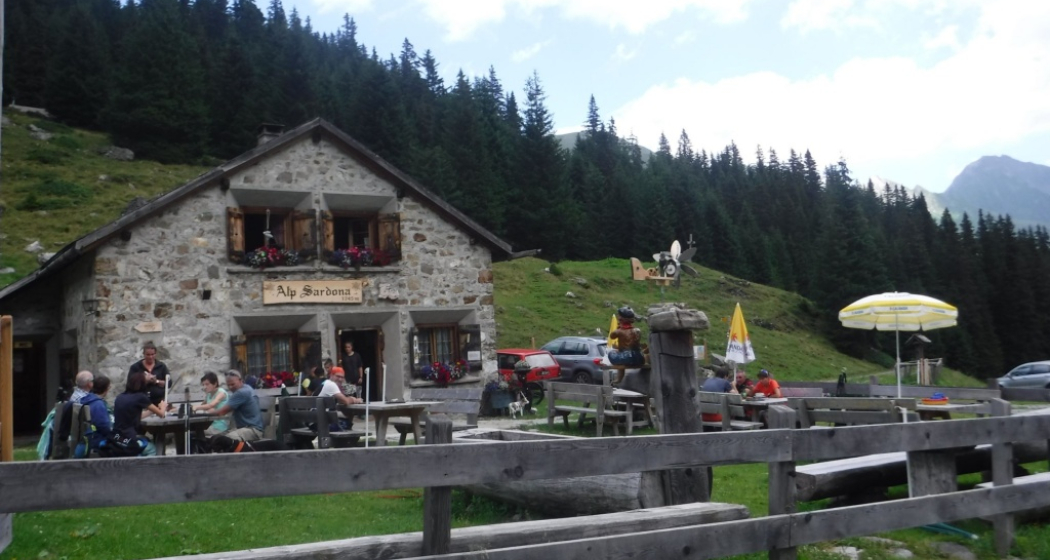 Sardonaalp mit Hexenbühl (oua_620765494_image) Sardonaalp mit Hexenbühl (oua_620765494_image)